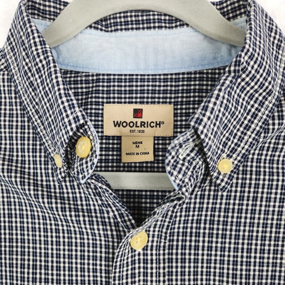 Woolrich Mens Shirt Size Medium Long sleeve Button Down Deep Navy Plaid Roll Tab